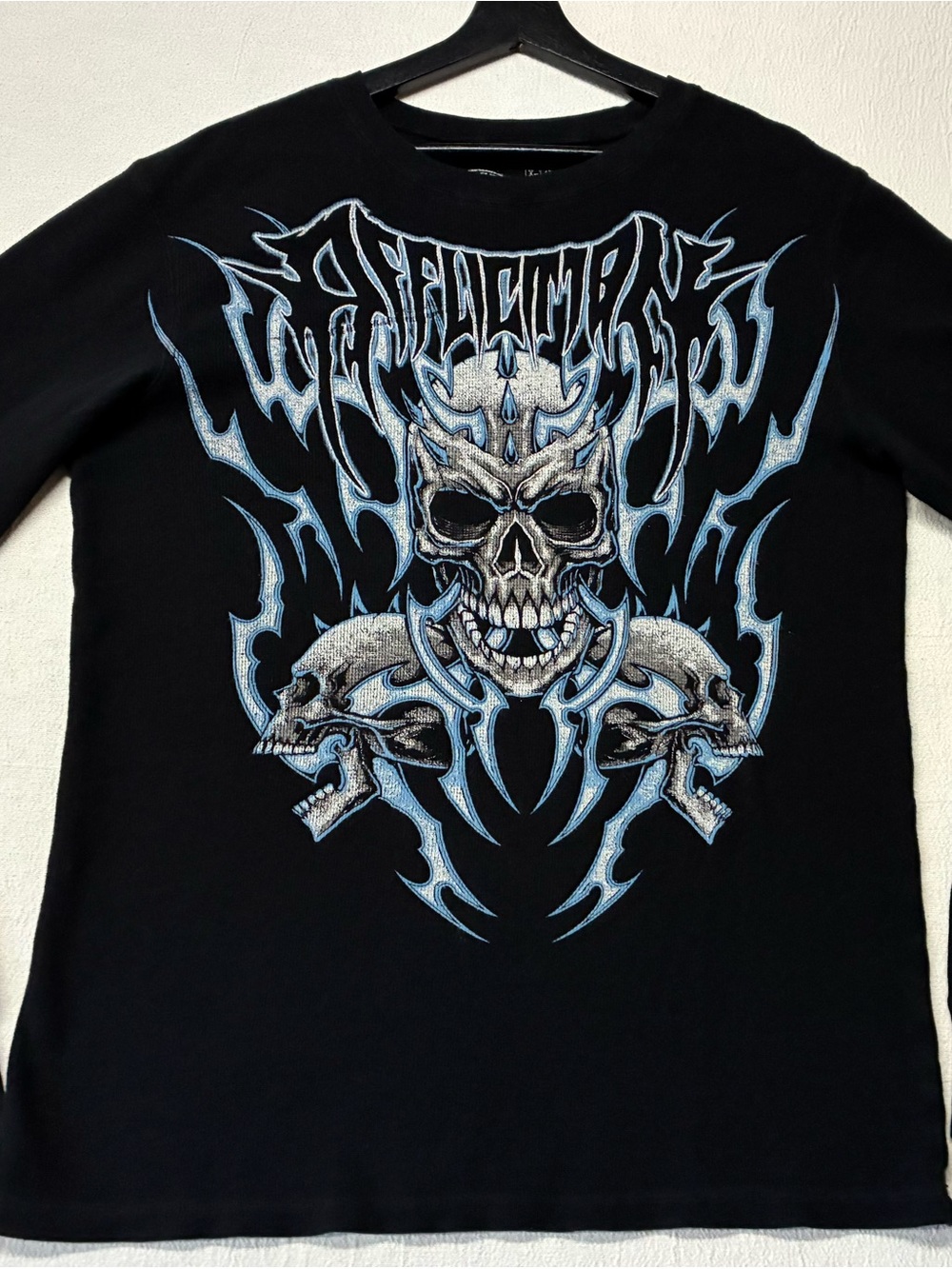 Affliction Black Long-Sleeve Thermal Skull Graphic Tee with Blue Accents